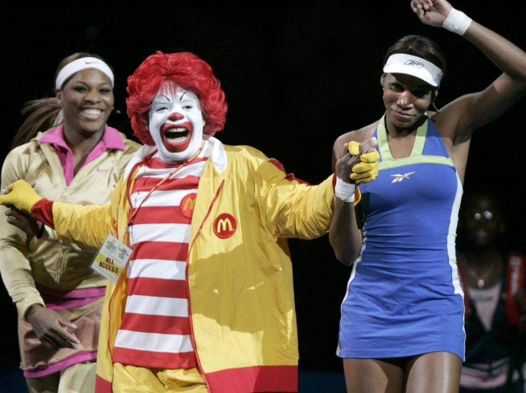 Звезды рекламируют фастфуд