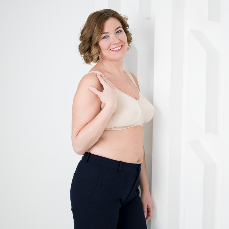 Бюстгальтер в классическом стиле с эффектом атласа. Чашечки из микрофибры Застежка сзади. DIANA 57 255 Цвет: телесный | Размер: 85