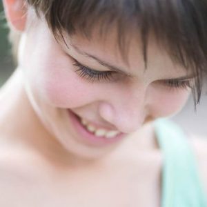 Краснеют щеки