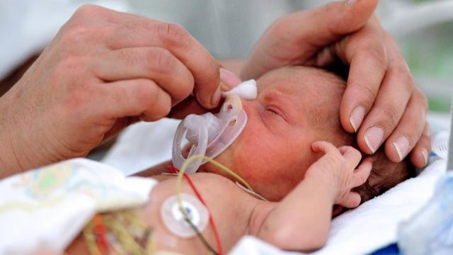 Недоношенные дети