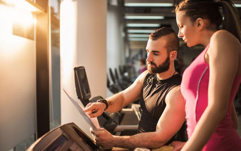 Включи фитнес час. Условия труда фитнес тренера.