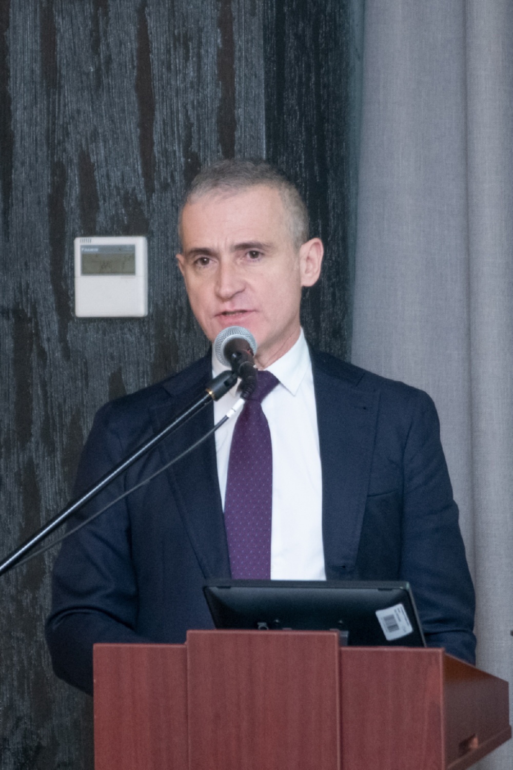 Мауро Дель Джильо (Mauro Del Giglio) – доктор медицины, заведующий отделом кардиохирургии клиники Вилла Тори GVM (группа Вила Мария), Болонья (Италия)
