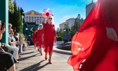 Участники «Московского долголетия» на Московской неделе моды