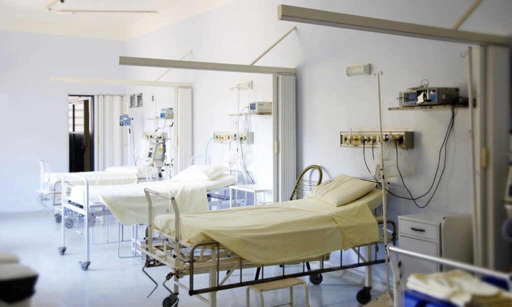 Смерть в больнице. В морге справку о смерти выдают только после установления причины