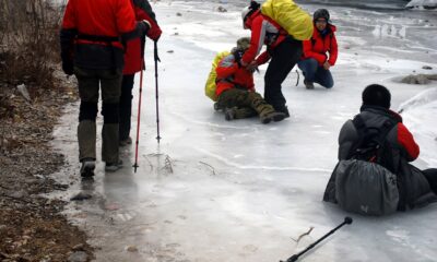 Туристы Лед Зима Подскользнулся Падение