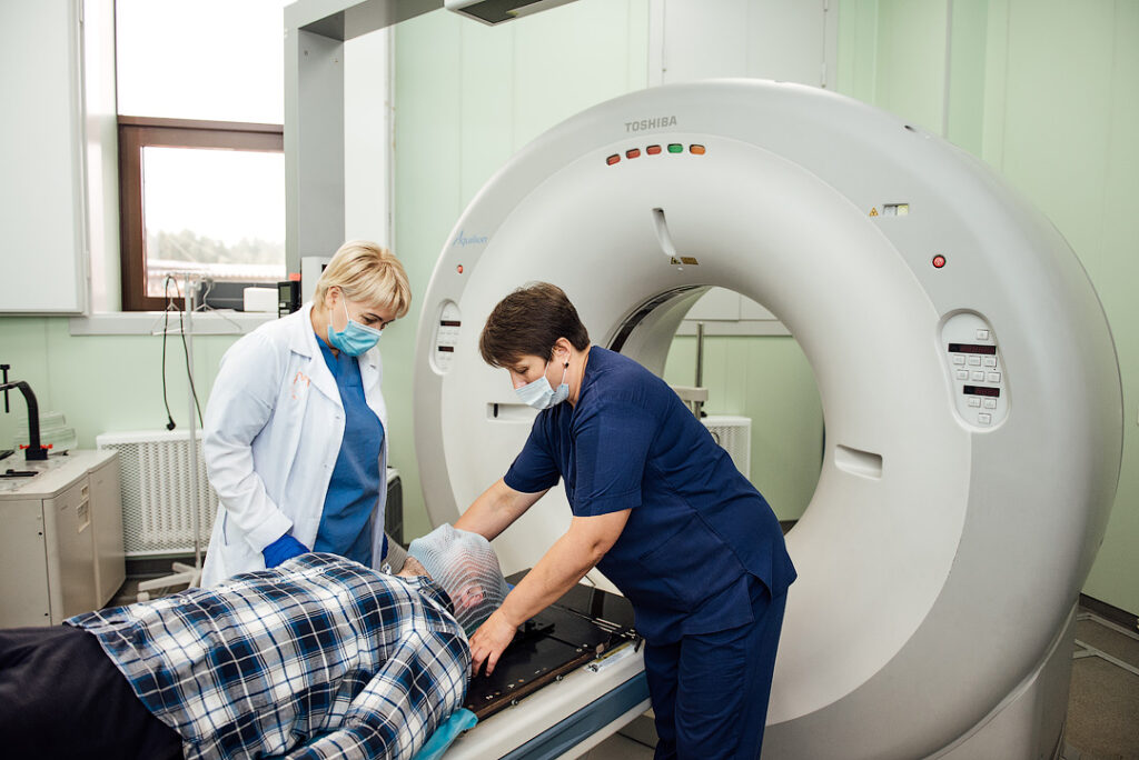 Линейный ускоритель для лучевой терапии