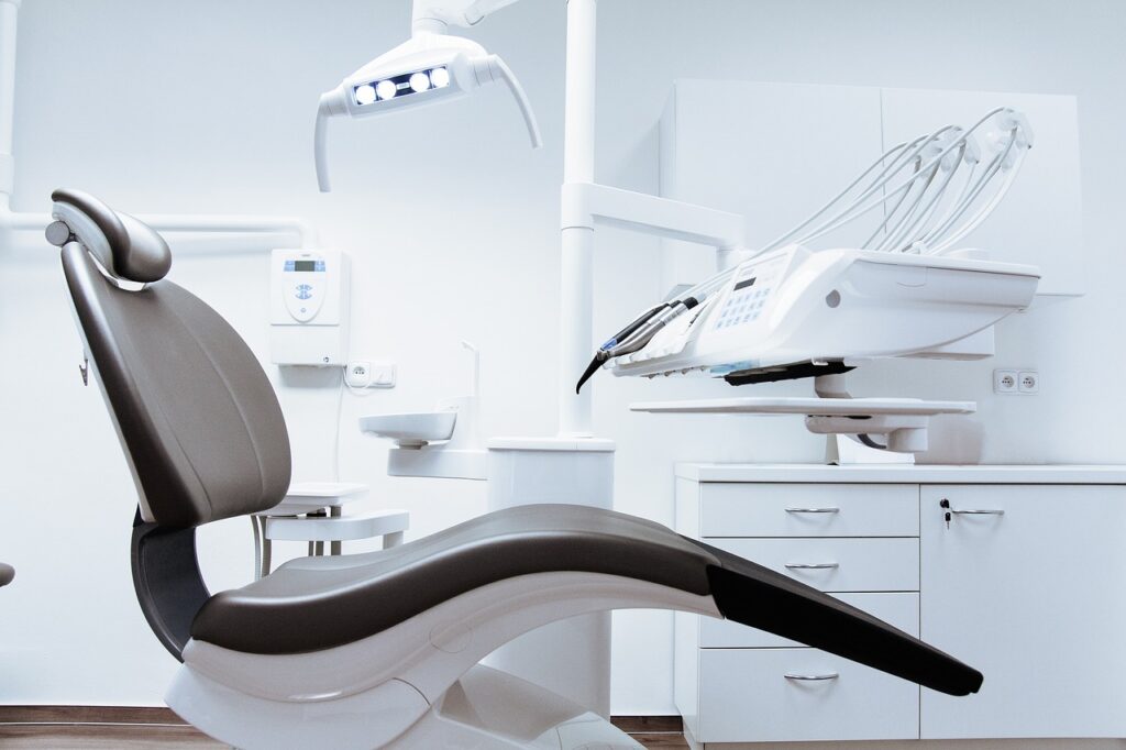 Стоматлогическое кресло Современная стоматология