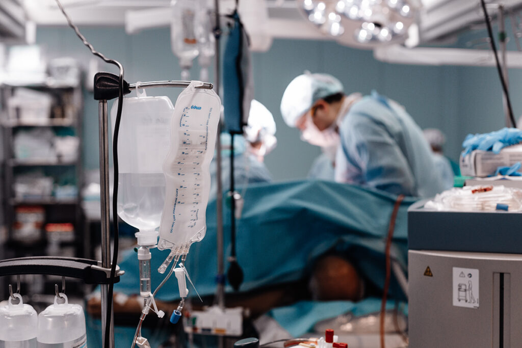 НМИЦ Мешалкина. Операционная