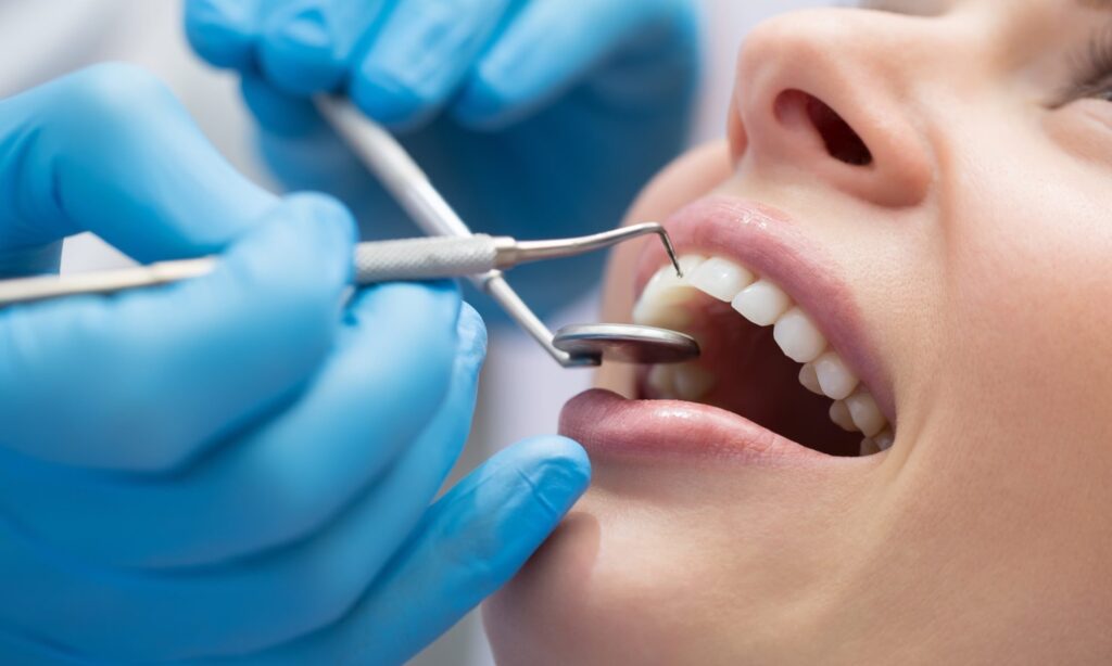 Обращение к стоматологу Стоматология