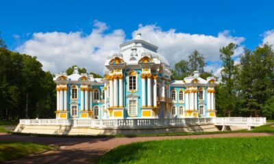 Парковый павильон в стиле барокко в Екатерининском парке в Царском селе