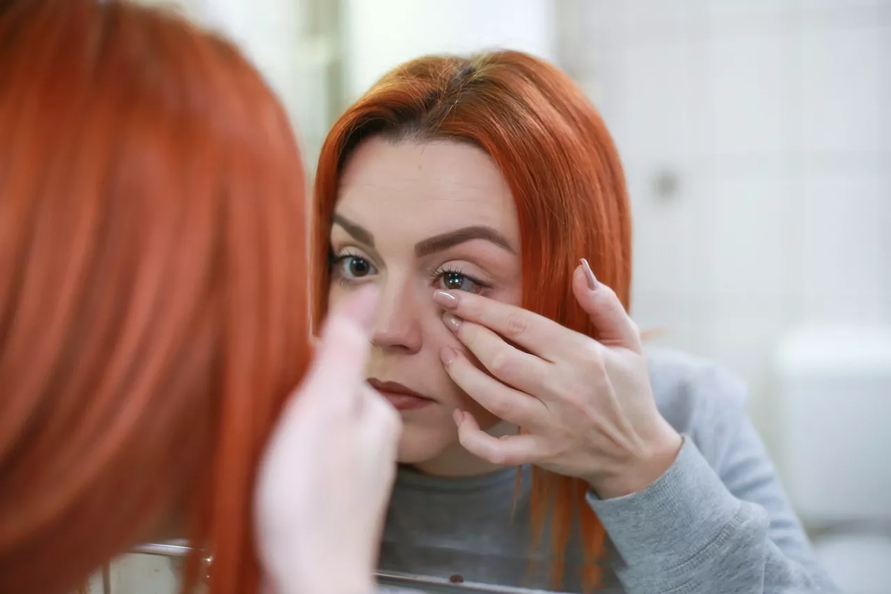 Влияет ли жара на контактные линзы?