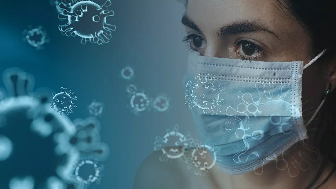 Ученые определили последовательность симптомов COVID-19 😷