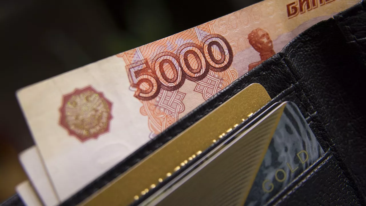 SuperJob выяснил, сколько может зарабатывать медицинский представитель в разных городах России