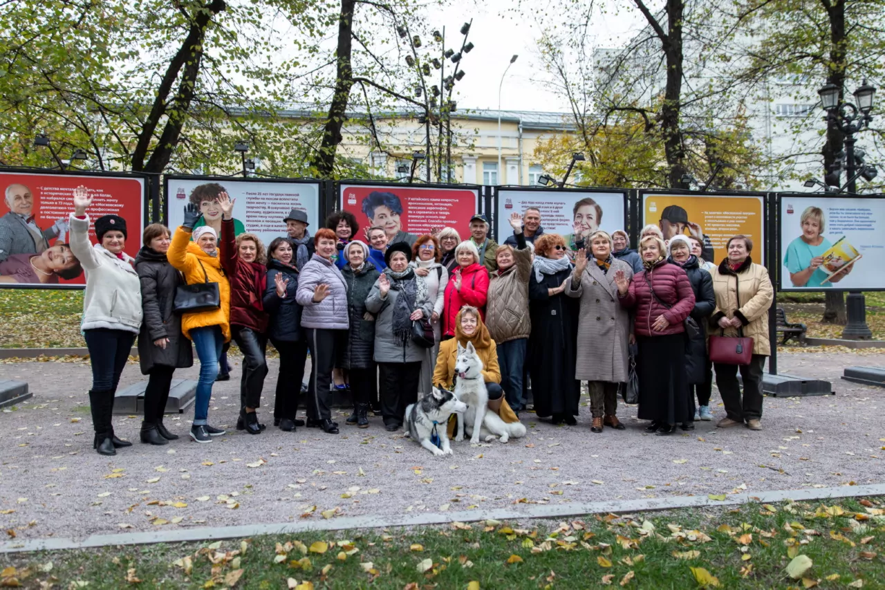 В столице открылась выставка «Гордость московского долголетия»